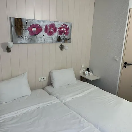 Le Rialto Parc Des Expositions Hotel