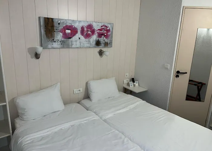 Le Rialto Parc Des Expositions Hotel